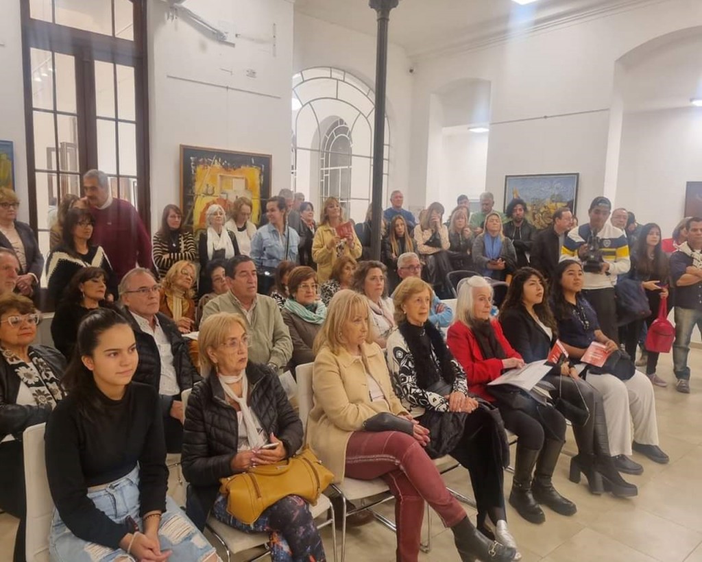 Muestra artística en el Centro Cultural Municipal Ricardo Rojas